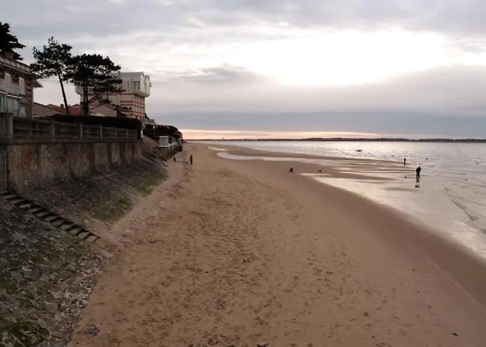 Maison De Pres De La *