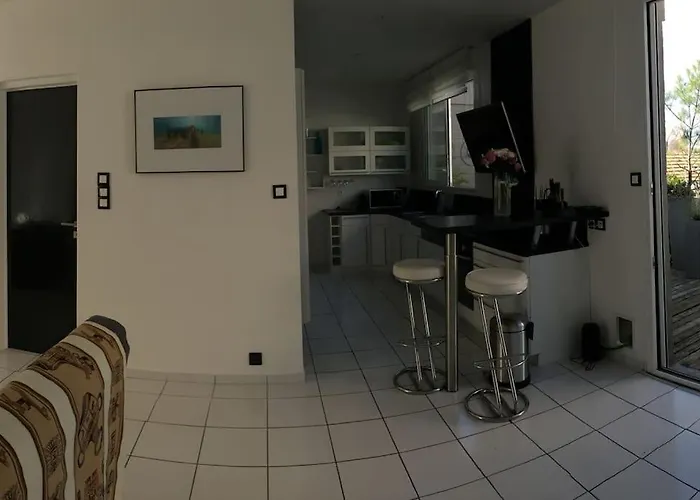 Maison De Pres De La