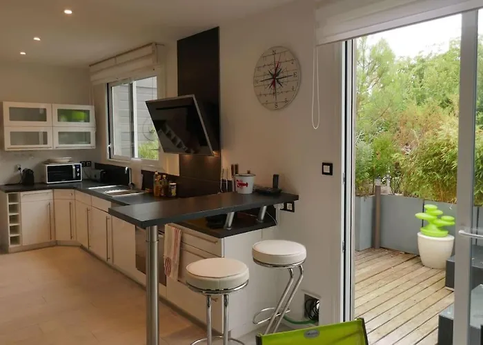 Maison De Pres De La Αρασόν